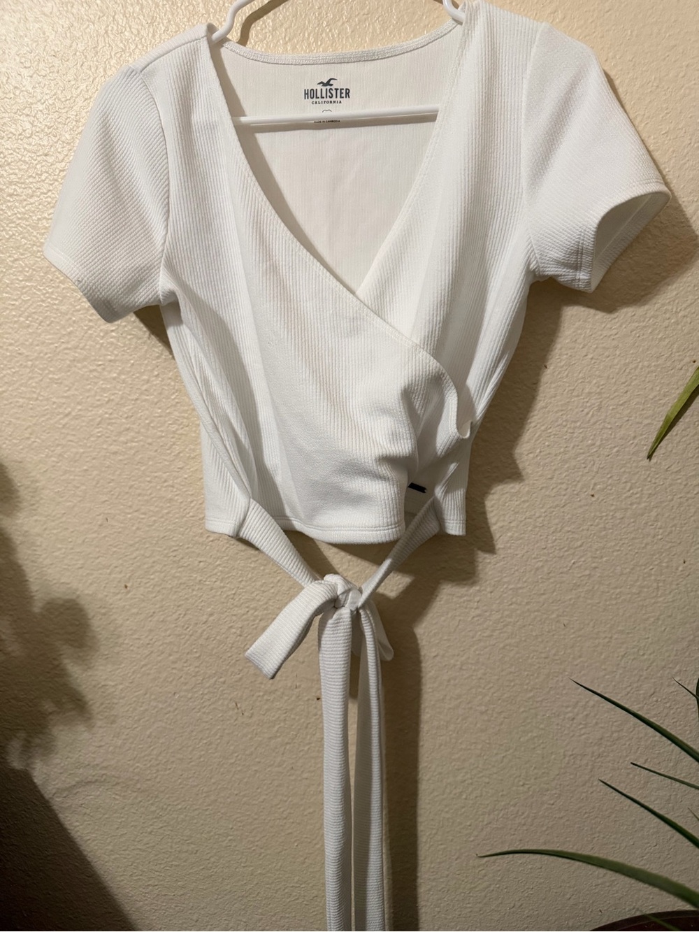 Hollister White Ribbed Wrap Tie-Front Crop Top